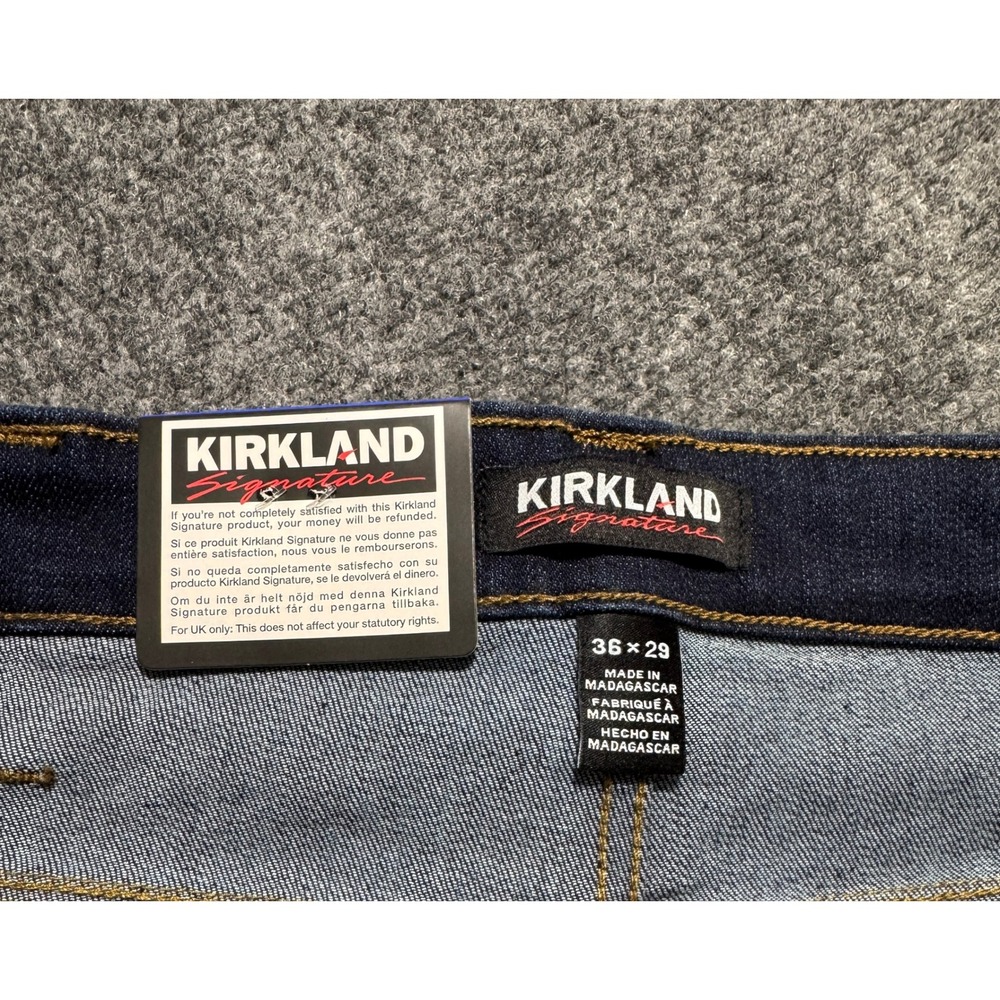 Kirkland Signature Men's Comfort Stretch Jeans 36x29 Dark Wash Blue Denim NWT - Picture 3 of 5